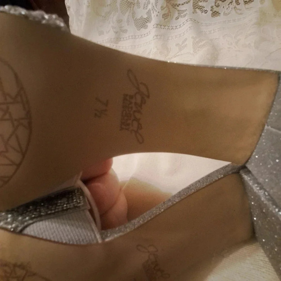 Jewels Badgley Mischka Harlyn Block Heeled Mules with Crystal Vamp - Picture 7 of 8